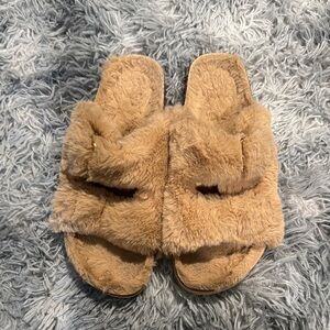 Fitory Burch Tan Cozy Slippers Plush Comfort